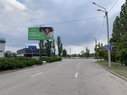 Billboard A in Kremenchuk, 3 х 6  st. Velika  naberezna, 29, perehr. z st. Flots'kou, r-n avtorinku, na rozdilovij smuzi Photo 1