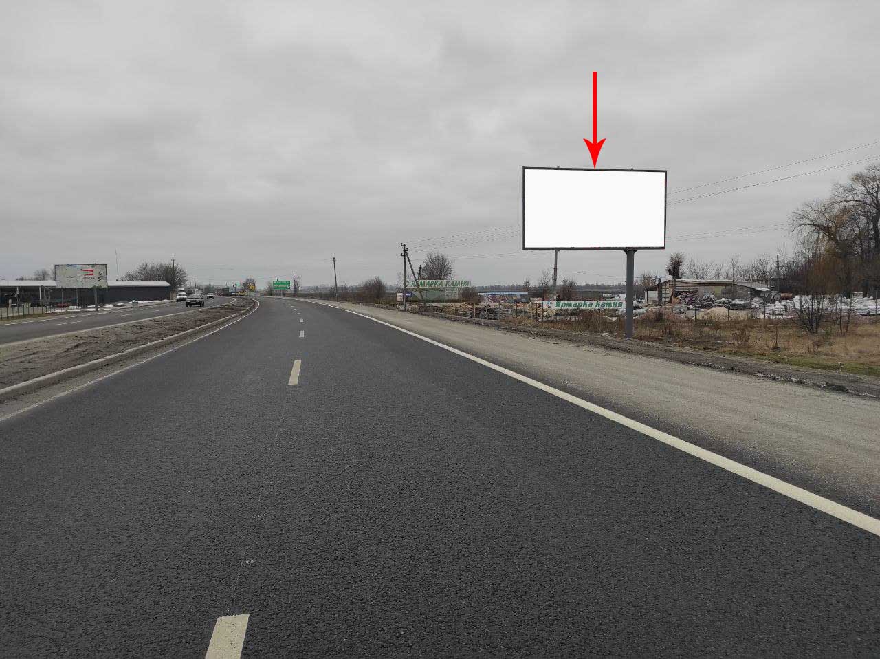 Billboard Pidgorodne,  A/d M-30 Strij-Uman'-Dnipro-Izvarine (cerez mm Vinnicu, Kropivnic'kij), km 983+391 (livoruc)