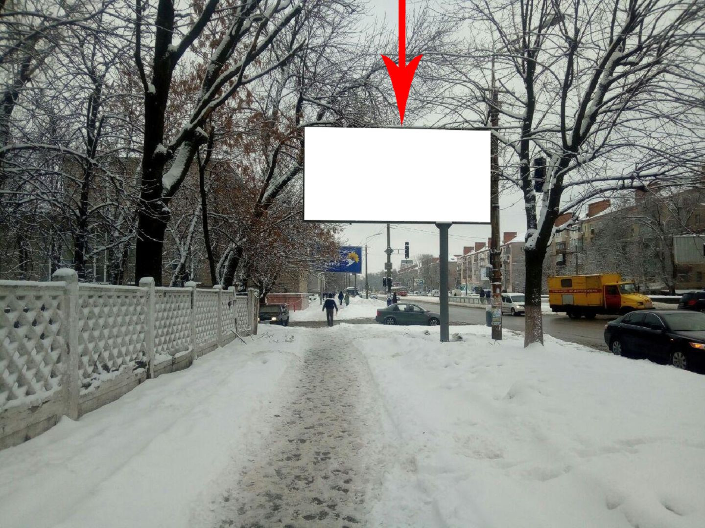 Billboard Dnipropetrovsk,  prosp. Bogdana Hmel'nic'kogo (Geroiv Stalingrada) - st. Leonida Stromcova (Vakulencuka), bila svitlofora