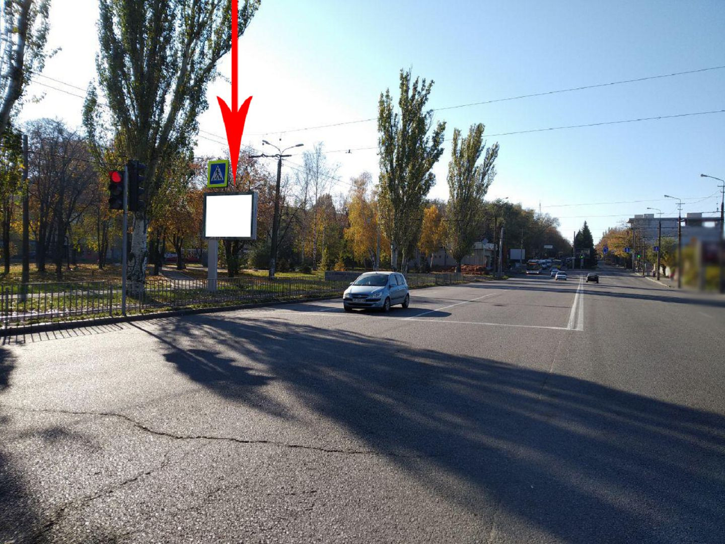 Backlight Dnipropetrovsk,  prosp. Gagarina, povorot do TRC "Materik", bila svitlofora