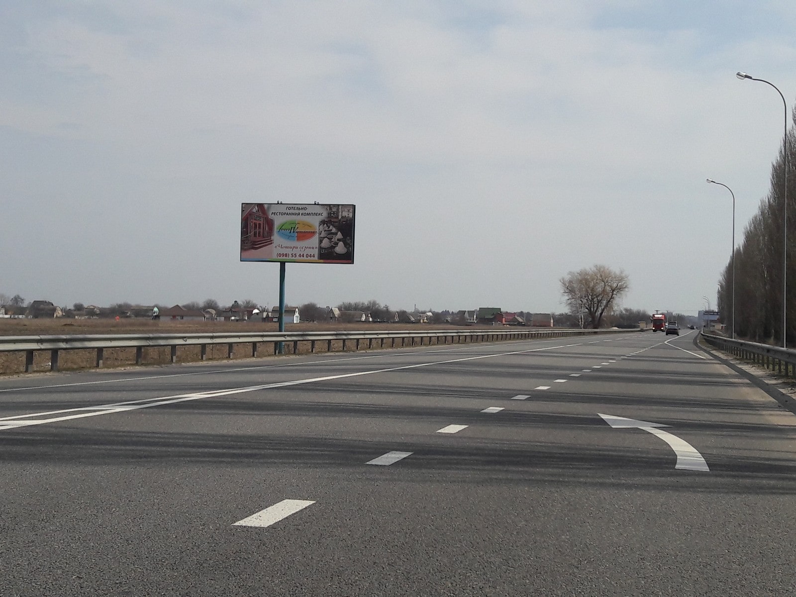 Billboard Mikulychi,  trasa Kiiv-Kovel' (pravoruc) km 40+500, v napramku Kieva