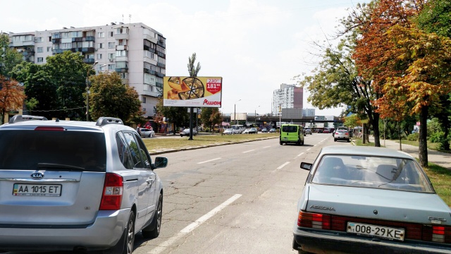 Billboard Kyiv,  Solom-Alejhema st., 4 (ATB-market, rinok "Unist'", Apteka Podoroznik), na rozpodiluvaci, v napramku Miropil's'ka st.