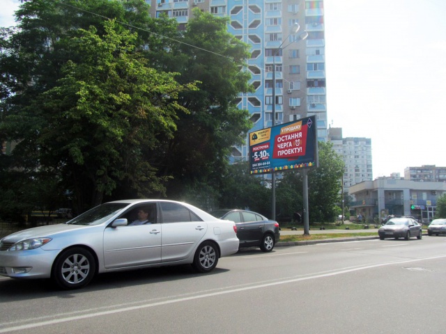Billboard Kyiv,  Liskivs'ka st. 12 (Osadbank, ZK Rajon, Apteka Dobrogo Dna), v napramku Onore de Bal'zaka st.