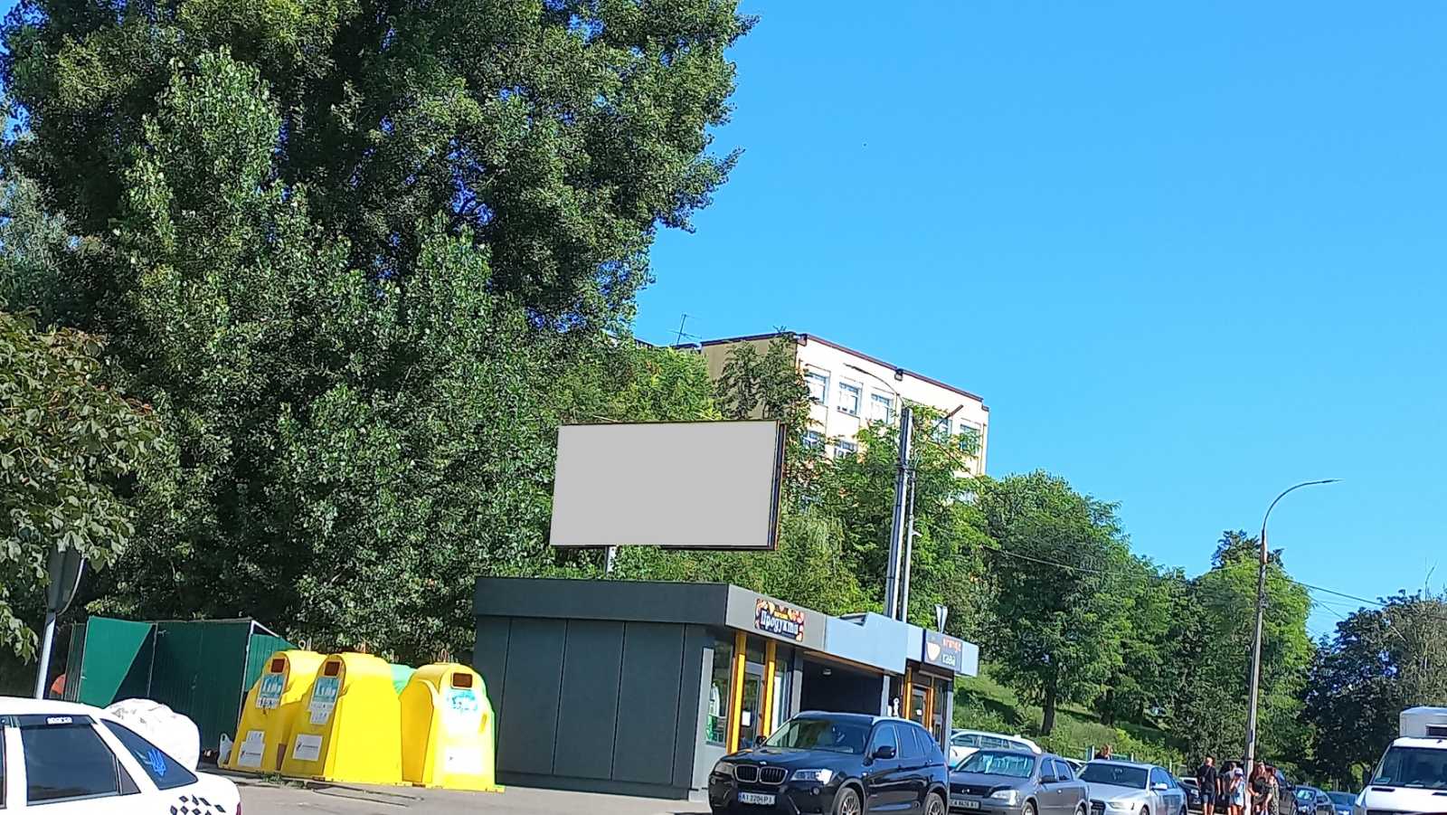 Billboard Vishgorod,  вул. Кургузова,  навпроти будинку Кургузова,11 на розділовій смузі (трикутнику)