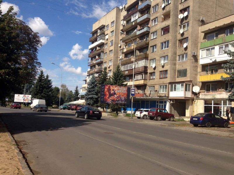 Billboard Uzhgorod,  st.L.Tolstogo ,44 , viizd pl.B.Hmel'nic'kogo-transportnij mist