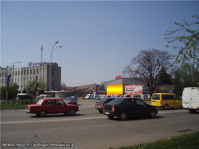 Billboard Uzhgorod,  st.Minajs'ka-prosp.Svobodi(perehresta), pis.perehid, avtob,zup, TC Ukraina, naav.-st.Minajs'ka