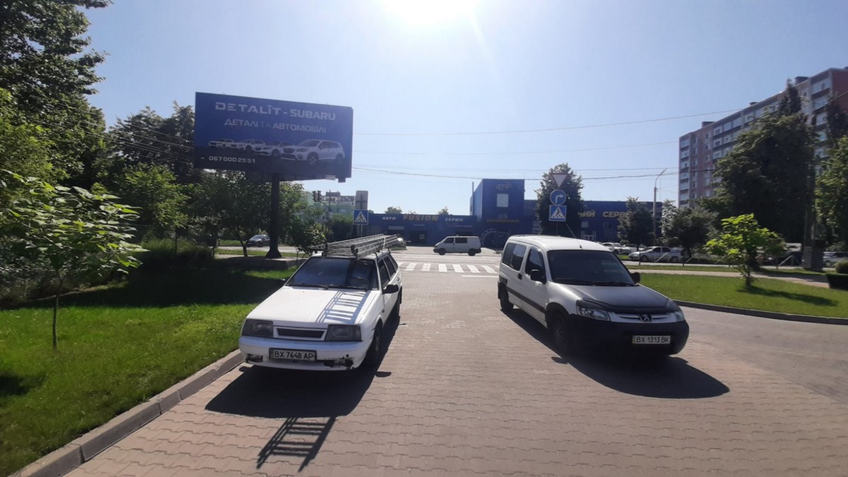 Billboard Khmelnitsky,  st. Trudova. TC Vudmol. Avtorinok