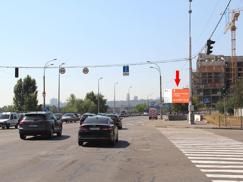 Video billboard Kyiv,  Naberezno-Ribal's'ka st. - st. Elektrikiv, na svitlofori, do centru, (rolik 10 sek, 1 vihid/1,5 hvilini)