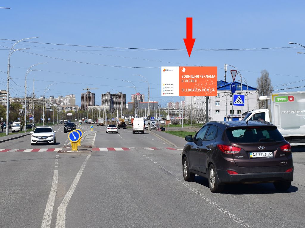 Billboard Kyiv,  Korol'ova av., 11, bila supermarketu "Sil'po", v bik av. Kurbasa