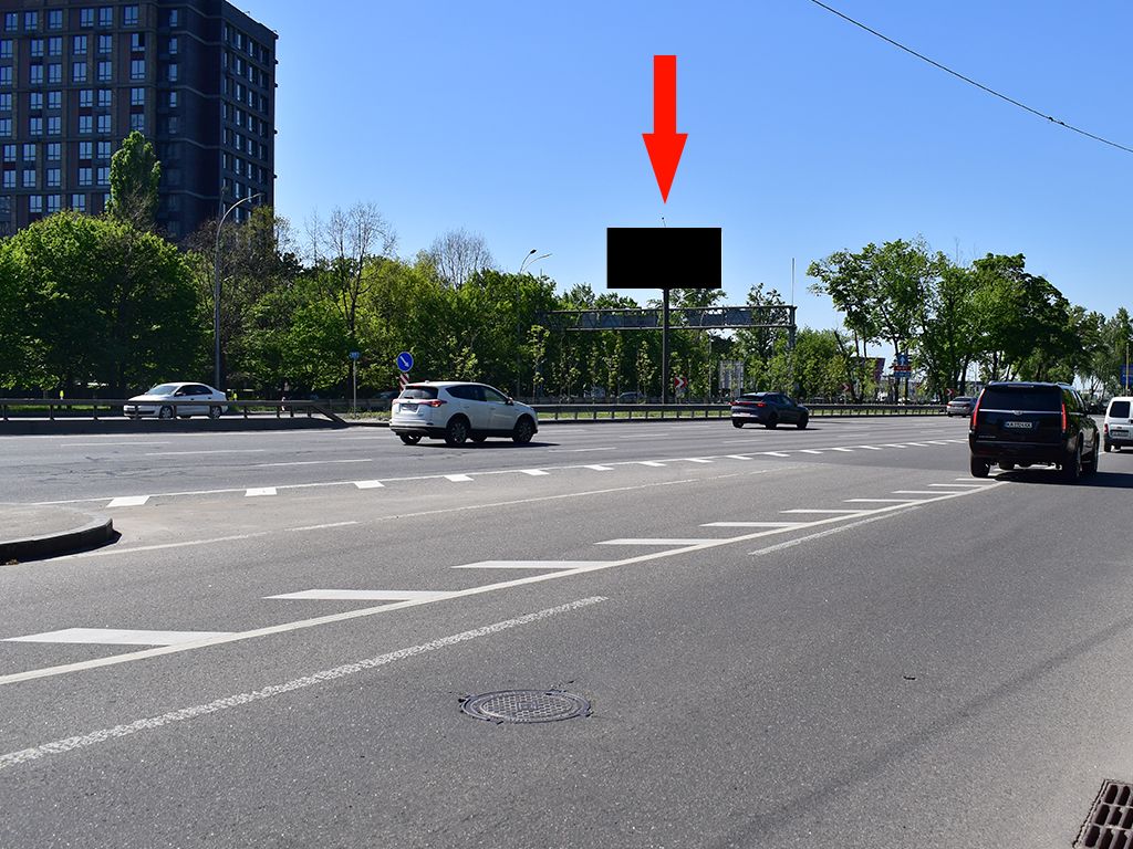 Video billboard Kyiv,  Kil'ceva doroga - st. Teremkivs'ka, TRC "Respublika park", rozdil'nik, Odes'ka pl., v bik av. Berestejs'kogo (kolis. av. Peremogi), (rolik 10 sek, 1 vihid/1,5 hvilini)