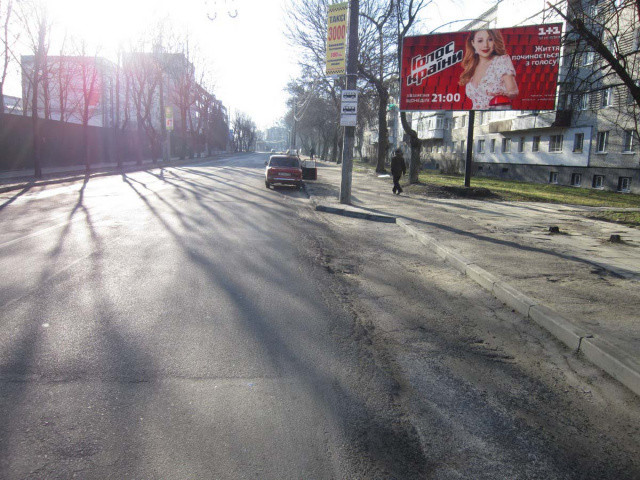 Billboard Lviv,  Zelena st., - Lipova st. ( Ukrsibbank)