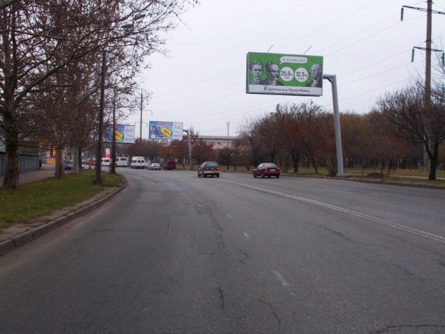 Billboard Odessa,  Krasnova st., 6  - 200 m. vid  Artilerijs'koi st.