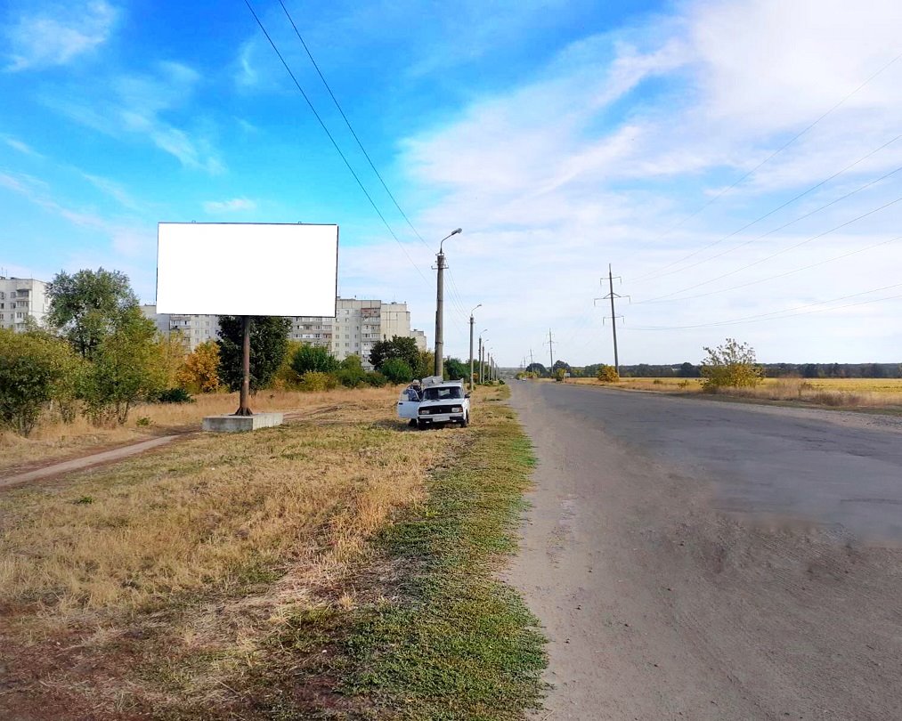 Billboard Smila,  st.Karmeluka (bila perehresta z st.Bogdana Hmel'nic'kogo)