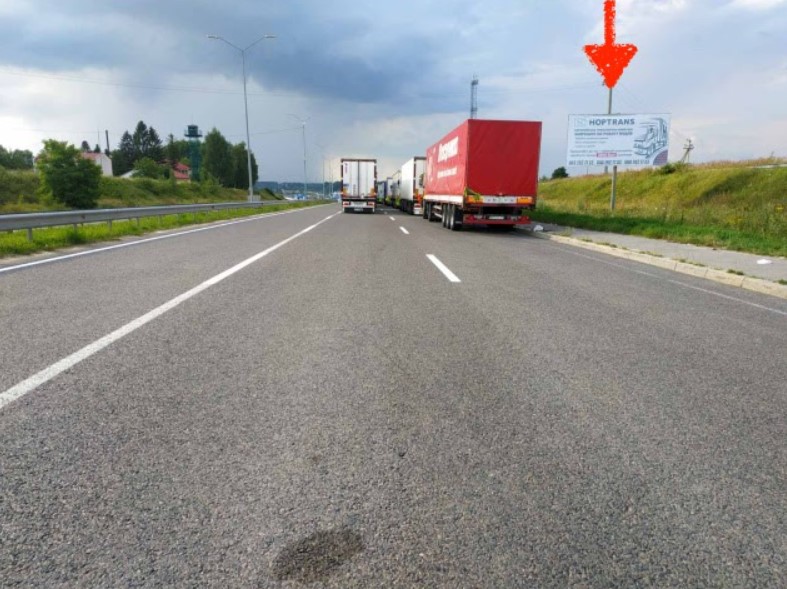 Billboard Lviv,  Рава-Руська, кордон, на кордон з респ. Польща, автодорога Львів - Рава - Руська (М-09), 50м. до пограничного посту