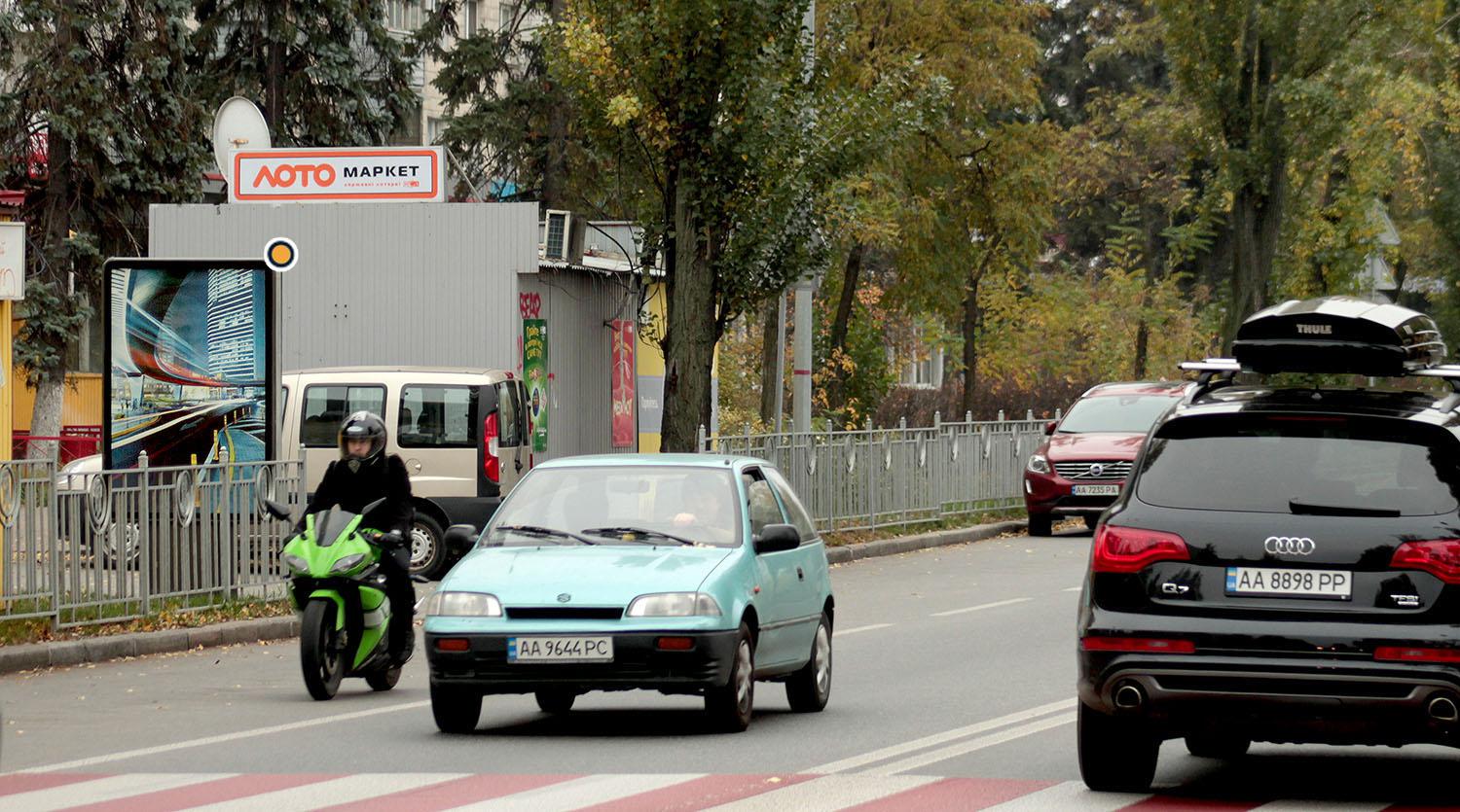 Citylight Kyiv,  Rusanivs'ka naberezna