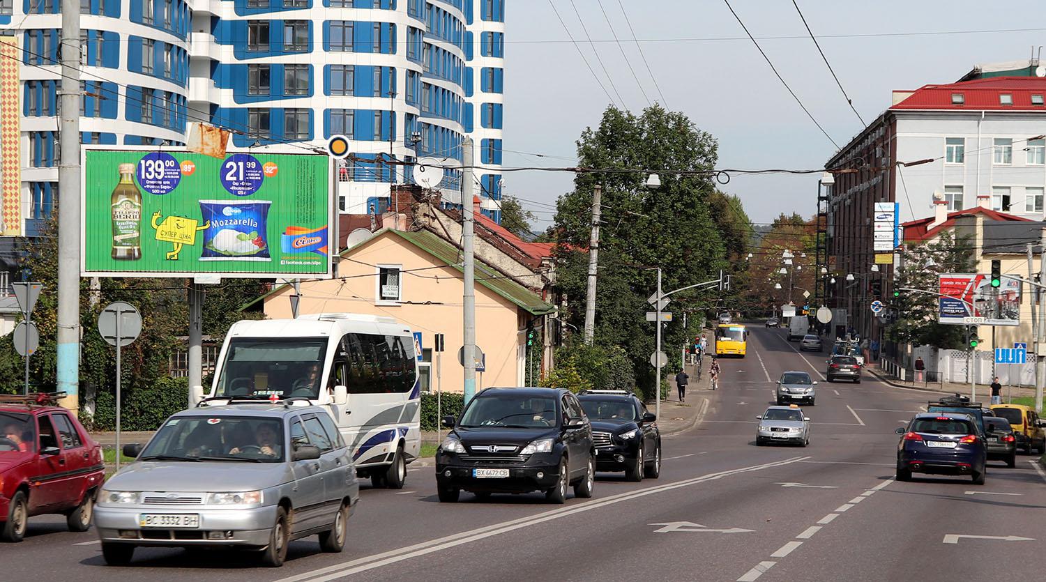 Prismatron, prism Lviv,  Okruzna st. / Antonovica st. / Kul'parkivs'ka st., v centr