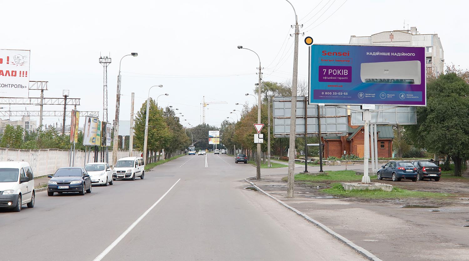 Billboard Rivne,  Nebesnoi Sotni st. / Sagajdacnogo st., z centru