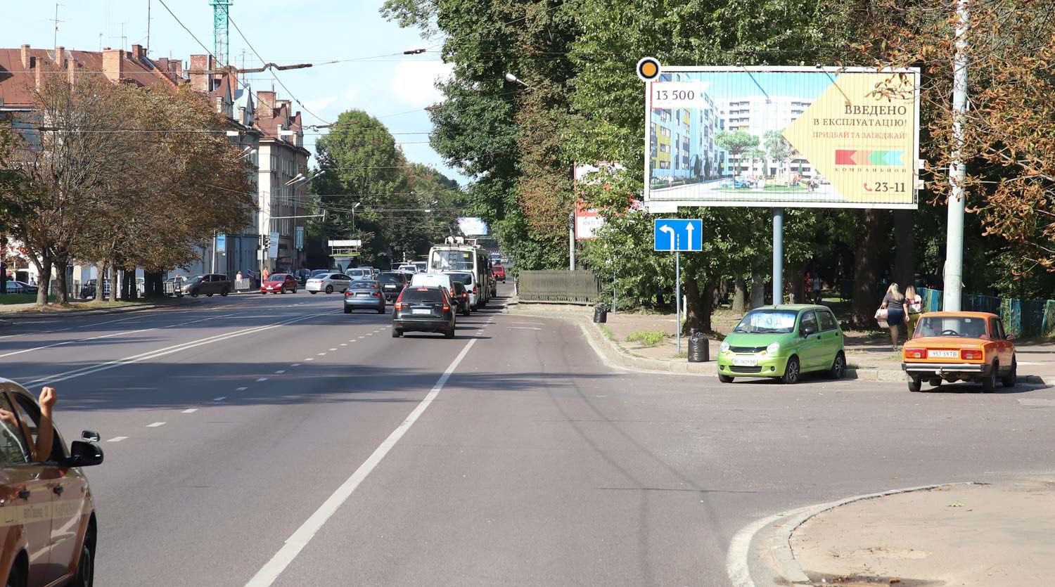 Prismatron, prism Lviv,  Strijs'ka st. / Kozel'nic'ka st., v centr