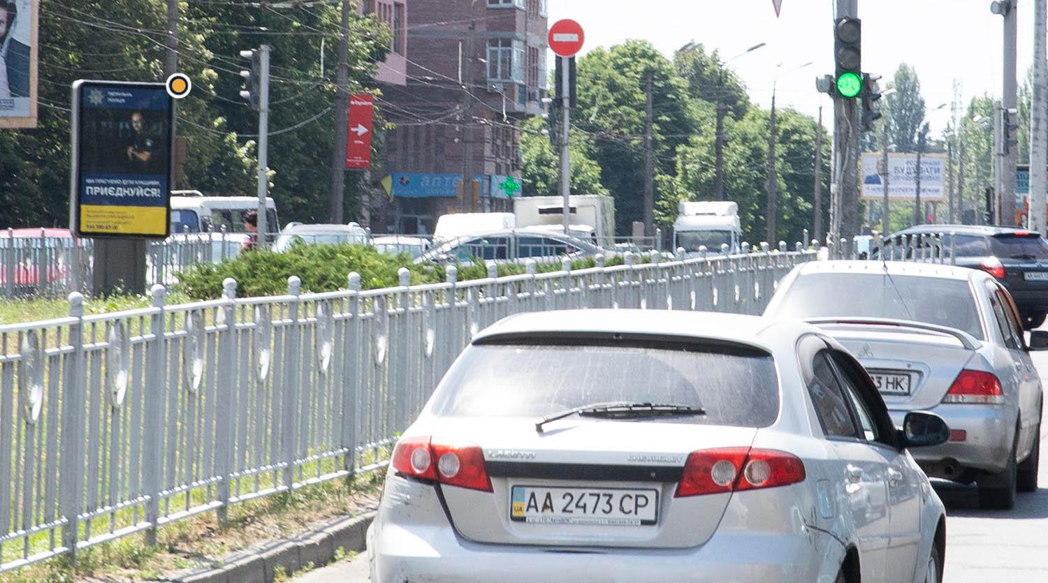 Citylight Kyiv,  Svatoslava Horobrogo (Narodnogo opolcenna) st., rozdil'nik, navproti bud.No5