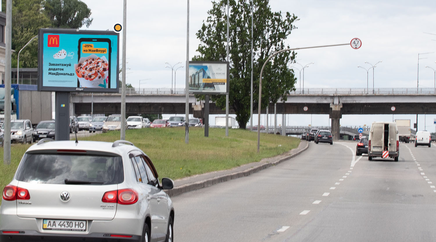 Video billboard Kyiv,  Naberezne sose, st.m. Dnipro, v napramku do mostu Metro