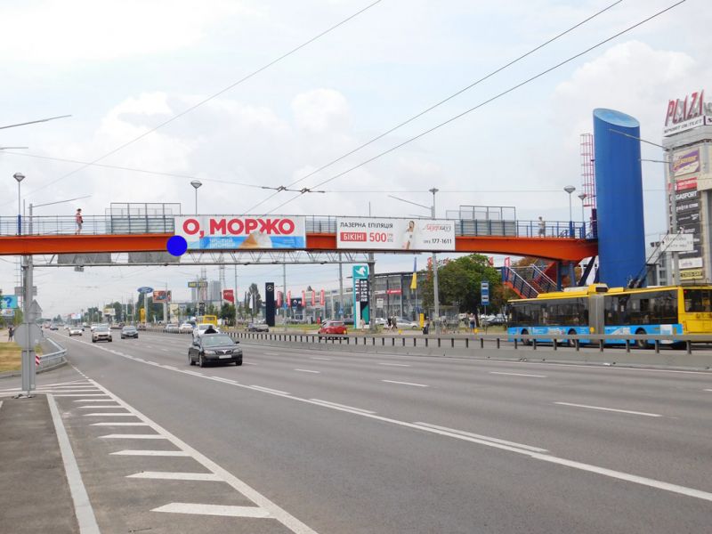 Non-standard Kyiv,  Banderi Stepana pr-t / Jordans'ka st. nadzemnij pisohidnij perehid, z centru