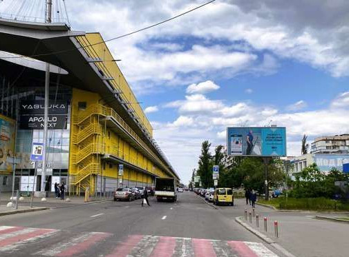 Prismatron, prism Kyiv,  Obolons'kij av., 14