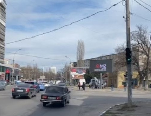 Video billboard Odessa,  Krasnova st. - Artilerijs'ka st. - Seredn'ofontans'ka st., (razresenie 576h288)