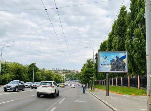 Scrolller, scroll Kyiv,  Lobanovs'kogo Valeria prosp. (Cervonozoranij prosp.), 108