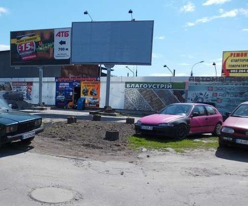 Billboard Cherkasy,  Odes'ka st. - Grusevs'kogo st. (zprava)