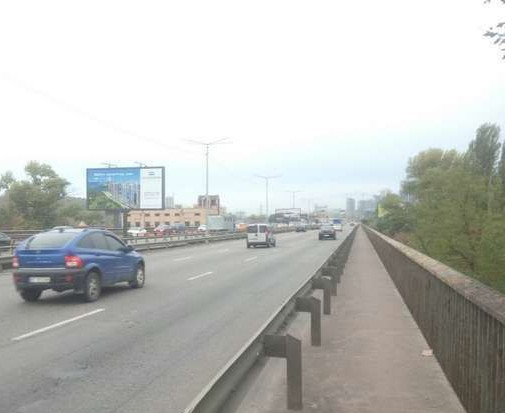 Prismatron, prism Kyiv,  Promislova st., Pivdennij mist; No2 (u napramku Demiivs'koi plosi)