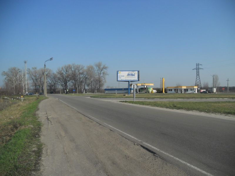 Billboard Pereyaslav-Khmelnitsky,  Cerkas'ka trasa, trasa N-08 "Borispil'-Dnipro-Zaporizza", km 43+900 kil'ce, KPP DAI m. Pereaslav-Hmel'nic'kij, v'izd v m. Pereaslav-Hmel'nic'kij, AZS "BRSM"
