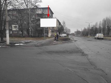 Billboard B in Pershotravensk, 6х3  smt Persotravens'k, st. Cajkovs'kogo poblizu zitlovogo budinku 18 ( st. Sahtars'koi Slavi ) Photo 1