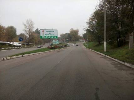 Billboard A in Kam'yanske (Dniprodzerzhinsk) dz35A1,avtorozv'azka av. Gimnazicnij - st. Josipa Manaenkova - st. Vasil'evs'ka (na rozdil'nij smuzi), napramok do centru Photo 1