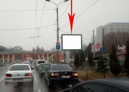 Billboard A in Dnipro (Dnipropetrovsk), 3.14х2.32  st. Titova - st. Makarova, bila TRC APPOLO, bila svitlofora Photo 1