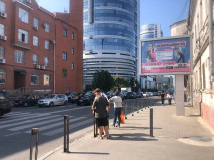 Scrolller, Scroll A in Dnipro (Dnipropetrovsk), 3.14х2.32  st. Kocubins'kogo, 2 (navproti TC NOVIJ CENTR pri zaizdi na Novij mist), bila svitloforu - 168662 Photo 1