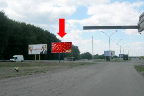 Billboard B in Kam'yanske (Dniprodzerzhinsk), 6х3  prosp. Anoskina, 121 (transportna rozv'azka), zaizd na mist v napramku livogo beregu Photo 1