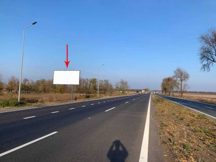 Billboard B in Odarivka, 6х3  M-30, km 916+977 (livoruc), Ruh do Dnipra, za postom DAI, bila AZS AMIK Photo 1