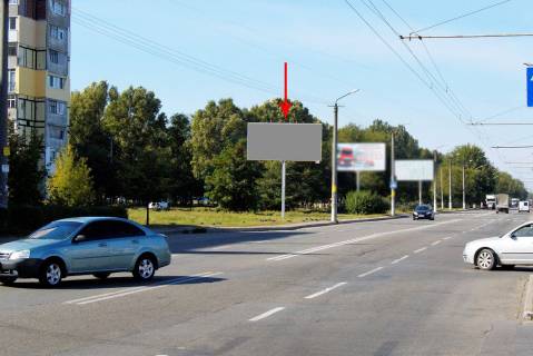 Billboard B in Dnipro (Dnipropetrovsk), 6х3  st. Berezins'ka, bila st. M. Mihnovs'kogo, navproti TRC KARAVAN, OLDI, MAKDONAL'̱DS, z centru Photo 1