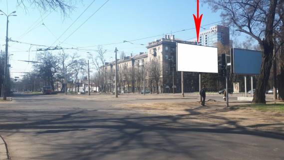 Billboard B in Dnipro (Dnipropetrovsk), 6х3  prosp. Puskina - st. Uria Savcenka, na svitlofori, v storonu avtovokzalu Photo 1