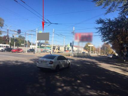 Billboard B in Dnipro (Dnipropetrovsk), 6х3  st. Roboca, navproti bud. No84 (rozpodiluvac), na svitlofori, do centru Photo 1