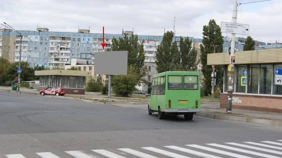 Billboard A in Dnipro (Dnipropetrovsk), 6х3  st. U. Kondratuka (Komunarivs'ka) - st. V. Diivs'ka (Br. Trofimovih), tupik stancij Metro Photo 1