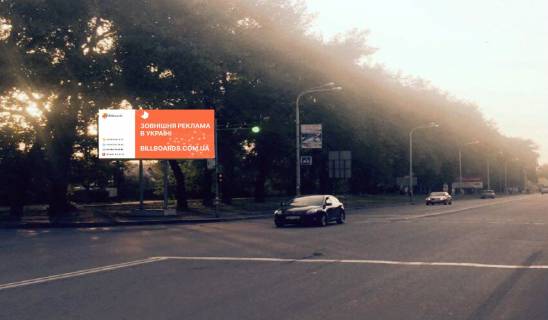 Billboard A in Pavlograd, 6х3  st. Dniprovs'ka - st. Gagarina, bila svitlofora Photo 1