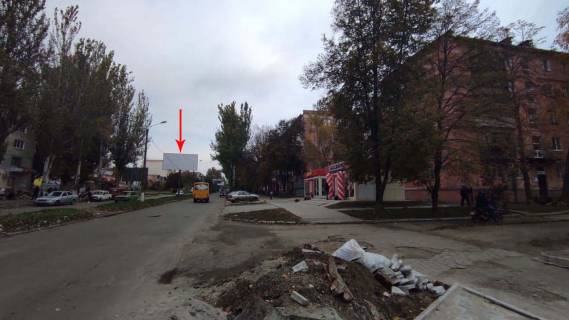 Billboard B in Manganets, 6х3  st. Kiivs'ka na rozpodil'cij polosi navproti budinku 145A Photo 1