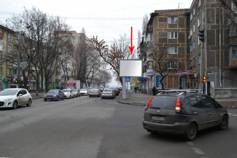 Billboard A in Dnipro (Dnipropetrovsk), 3.14х2.32  st. U. Slovac'kogo, bila bud. 10, bila svitlofora, ruh do nabereznoi Siceslavs'koi Photo 1