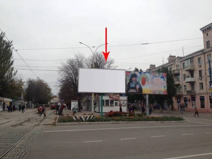Billboard A in Kam'yanske (Dniprodzerzhinsk), 6х3  majdan Geroiv, zupinka tramvau No1, pravoruc  Photo 1
