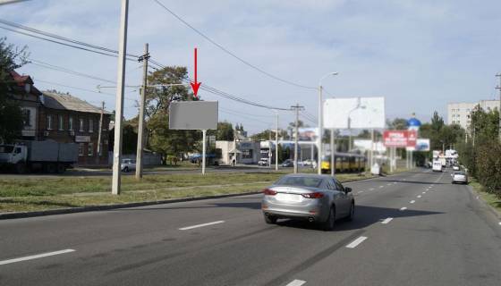 Billboard B in Dnipro (Dnipropetrovsk), 6х3  st. Roboca, 10 (na rozdilovij smuzi), ruh do centru Photo 1