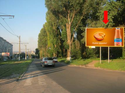 Billboard A in Kam'yanske (Dniprodzerzhinsk), 6х3  perehresta prosp. V.Stusa - st. Zvenigorods'ka, ruh do centru Photo 1