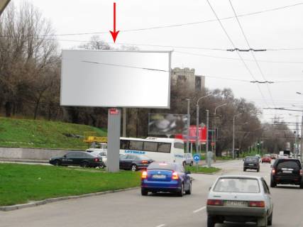 Backlight A in Dnipro (Dnipropetrovsk) 010A2,st. Siceslavs'ka naberezna (Nab. V.I. Lenina), na rozpodil'cij smuzi bila Merefo-Hersons'kogo mostu, ruh u bik Novogo mostu Photo