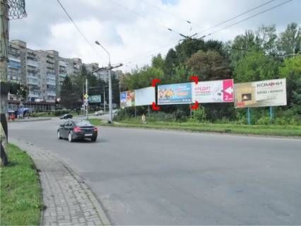 Billboard A in Ternopil av. Banderi - Zbaraz'ke sose, zliva Photo 1