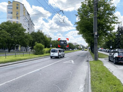 Billboard Р/П in Lviv пр. Чорновола (Універсам), до центру, розмір 2,3 х 3,2 м скролл Photo 1